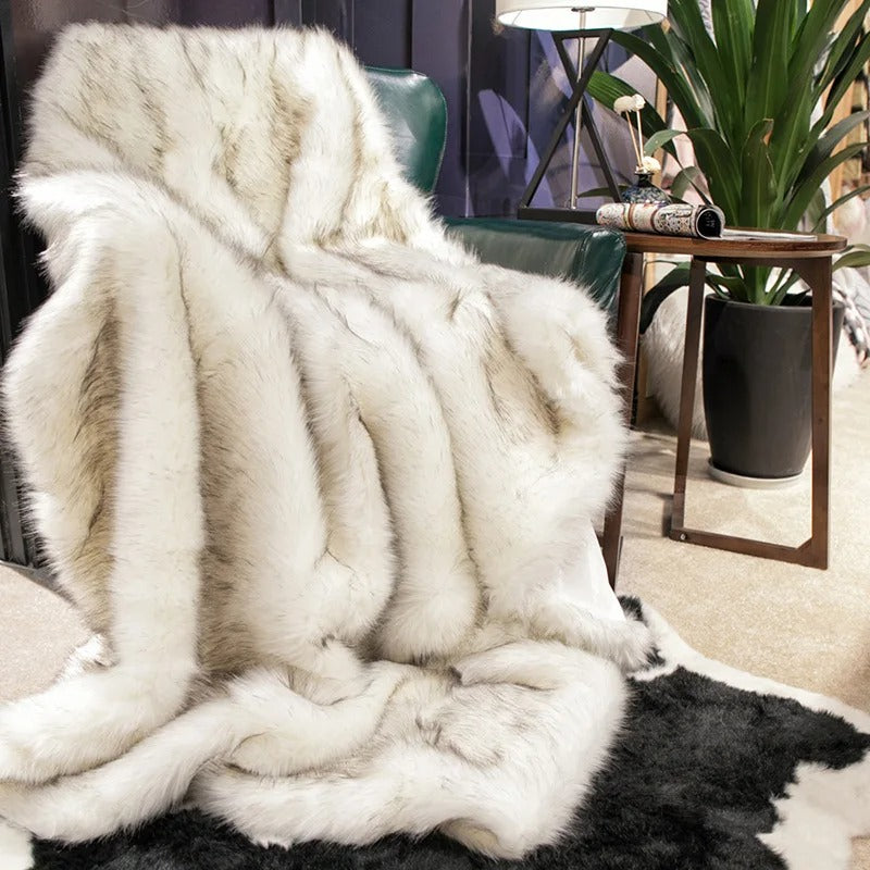 Luxurious Faux Fur Blanket - Ultimate Comfort and Elegance for your Home